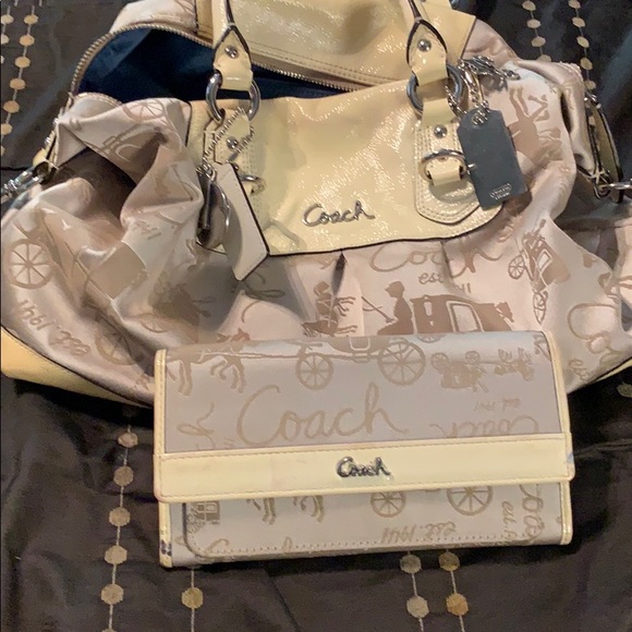 Authentic signature Coach bag & wallet - Picture 2 of 7